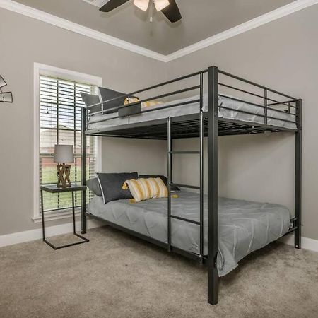 Cheerful 3 Bedroom Home, King Bed, 10 Min From Palo Duro Canyon, Fireplace, Washer Dryer Екстер'єр фото
