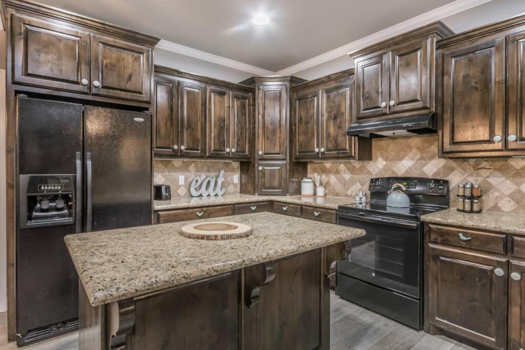 Cheerful 3 Bedroom Home, King Bed, 10 Min From Palo Duro Canyon, Fireplace, Washer Dryer Екстер'єр фото