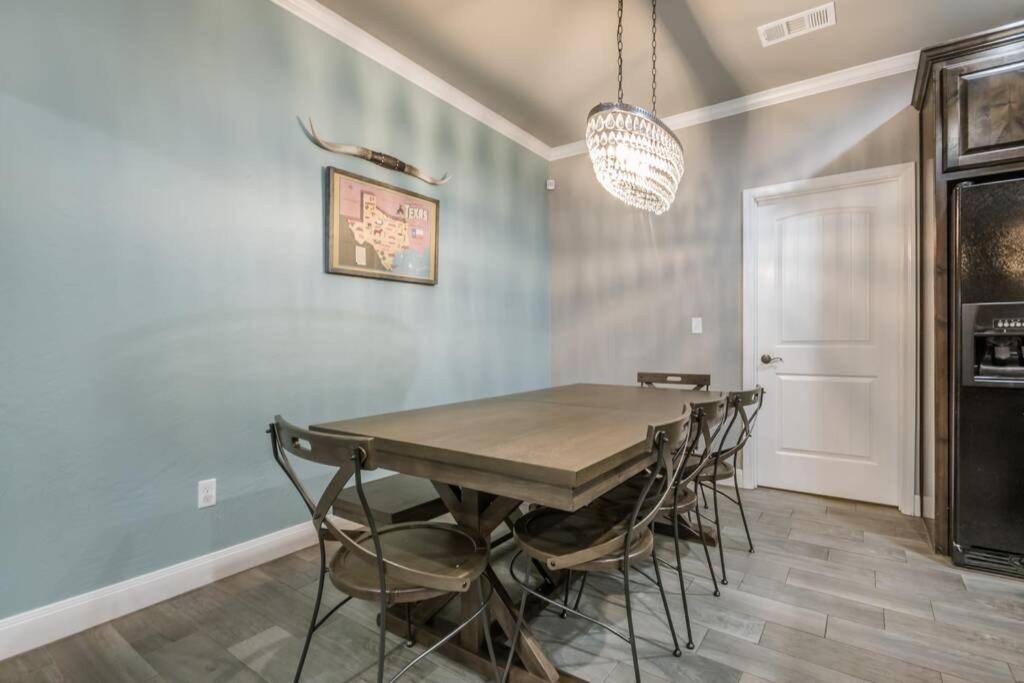 Cheerful 3 Bedroom Home, King Bed, 10 Min From Palo Duro Canyon, Fireplace, Washer Dryer Екстер'єр фото