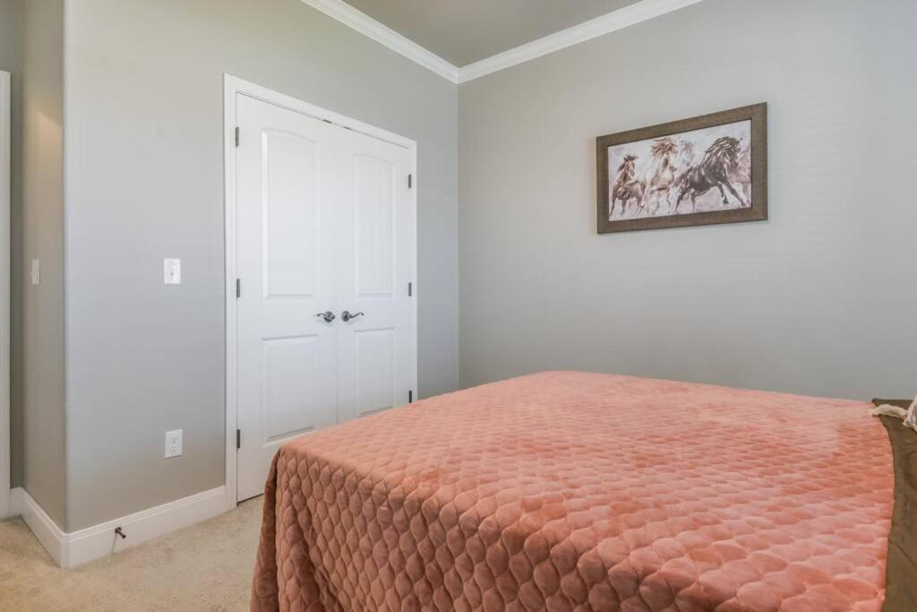 Cheerful 3 Bedroom Home, King Bed, 10 Min From Palo Duro Canyon, Fireplace, Washer Dryer Екстер'єр фото